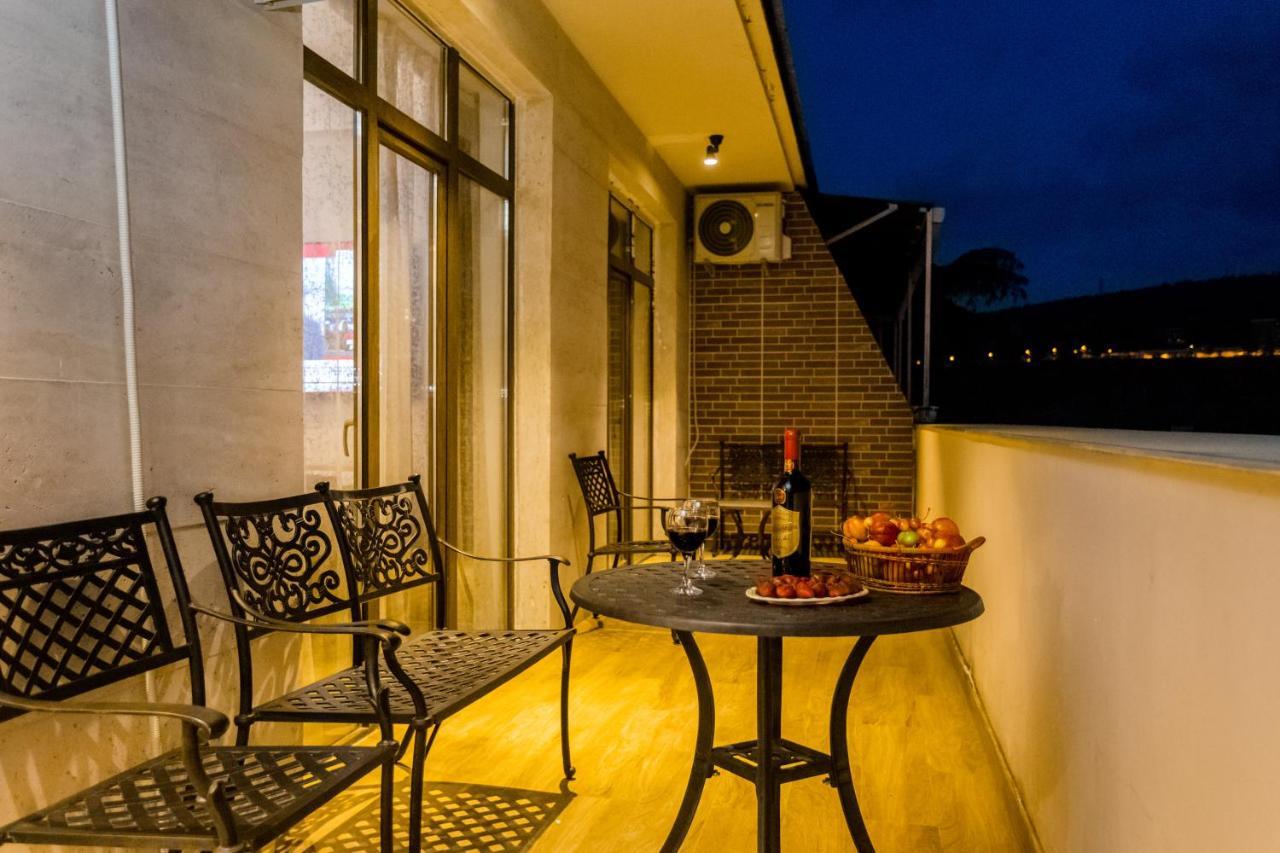 Central Comfort Place L Tiflis Exterior foto